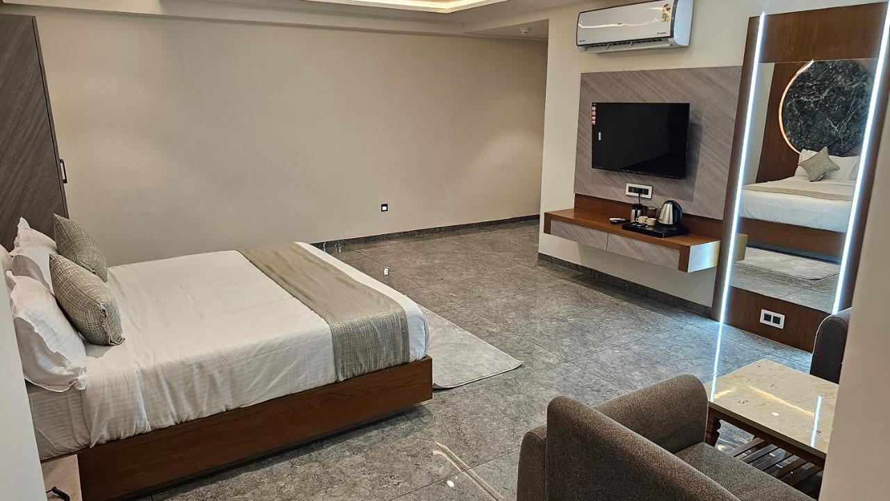 Rds Hotel 아흐메다바드 외부 사진